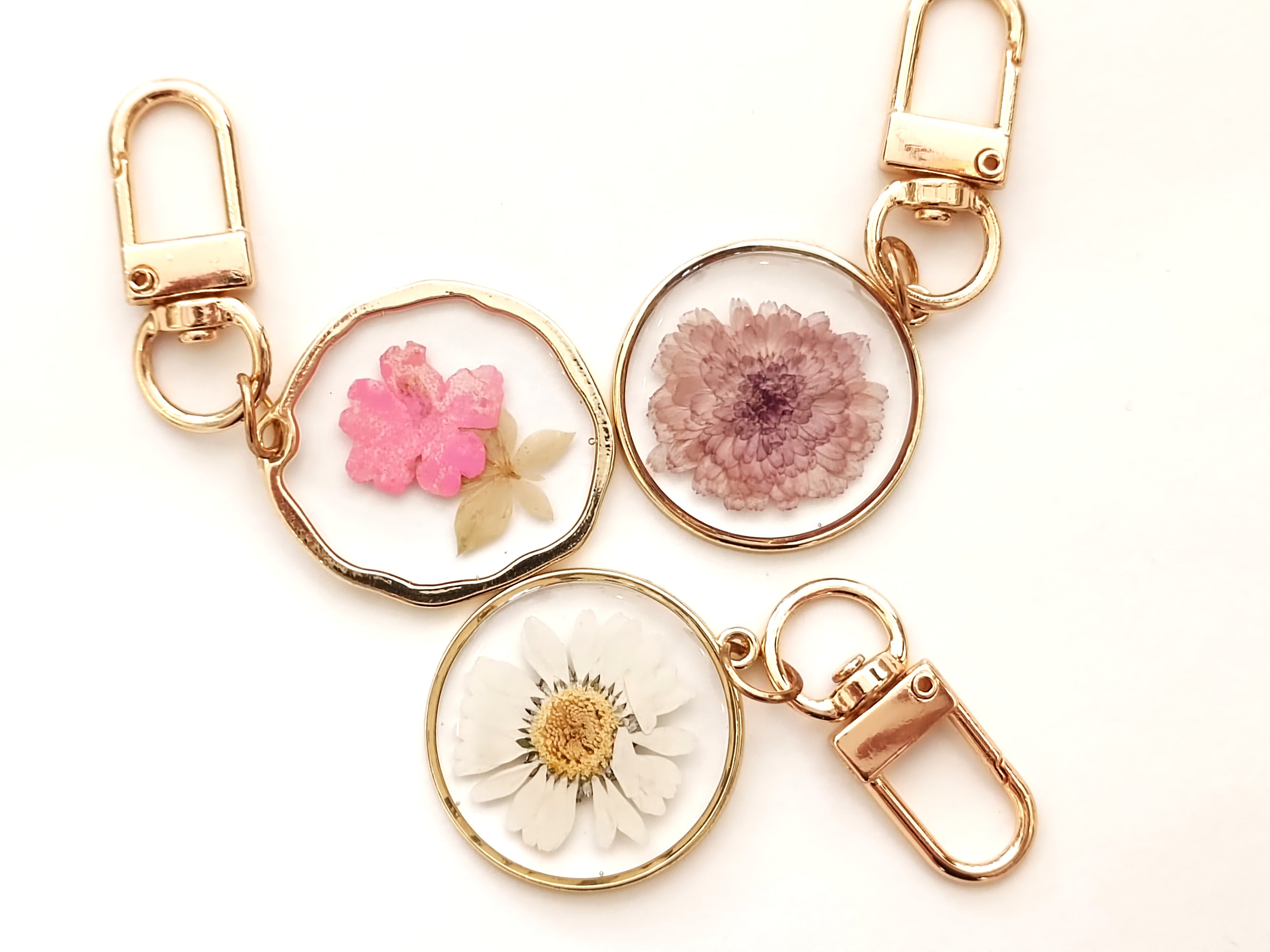 Colgante flor en resina