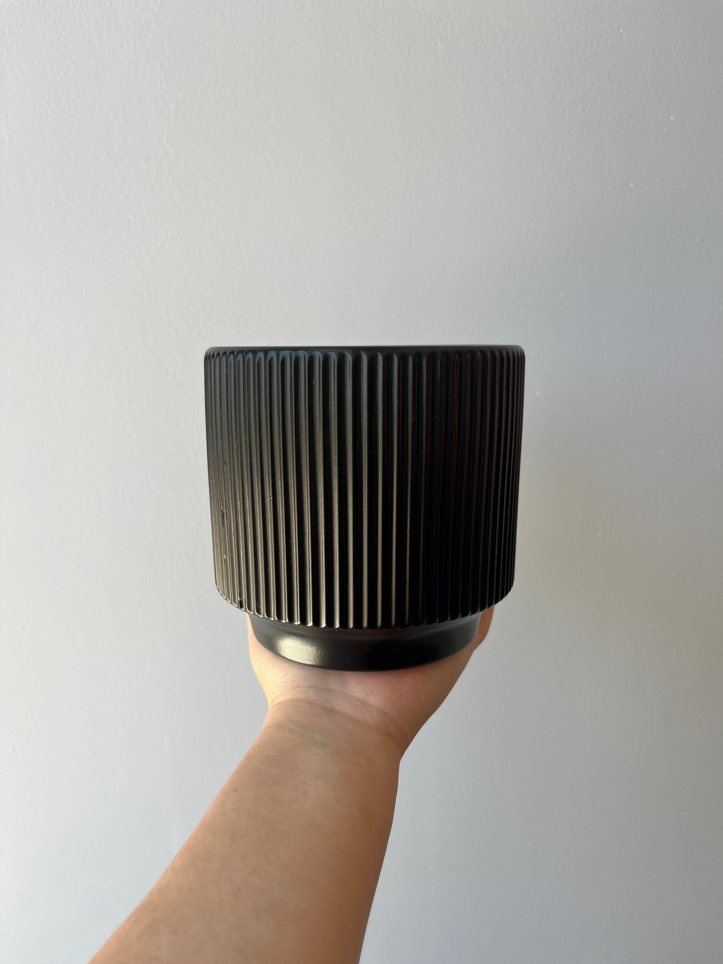 MACETERO DE CERAMICA LINEAS