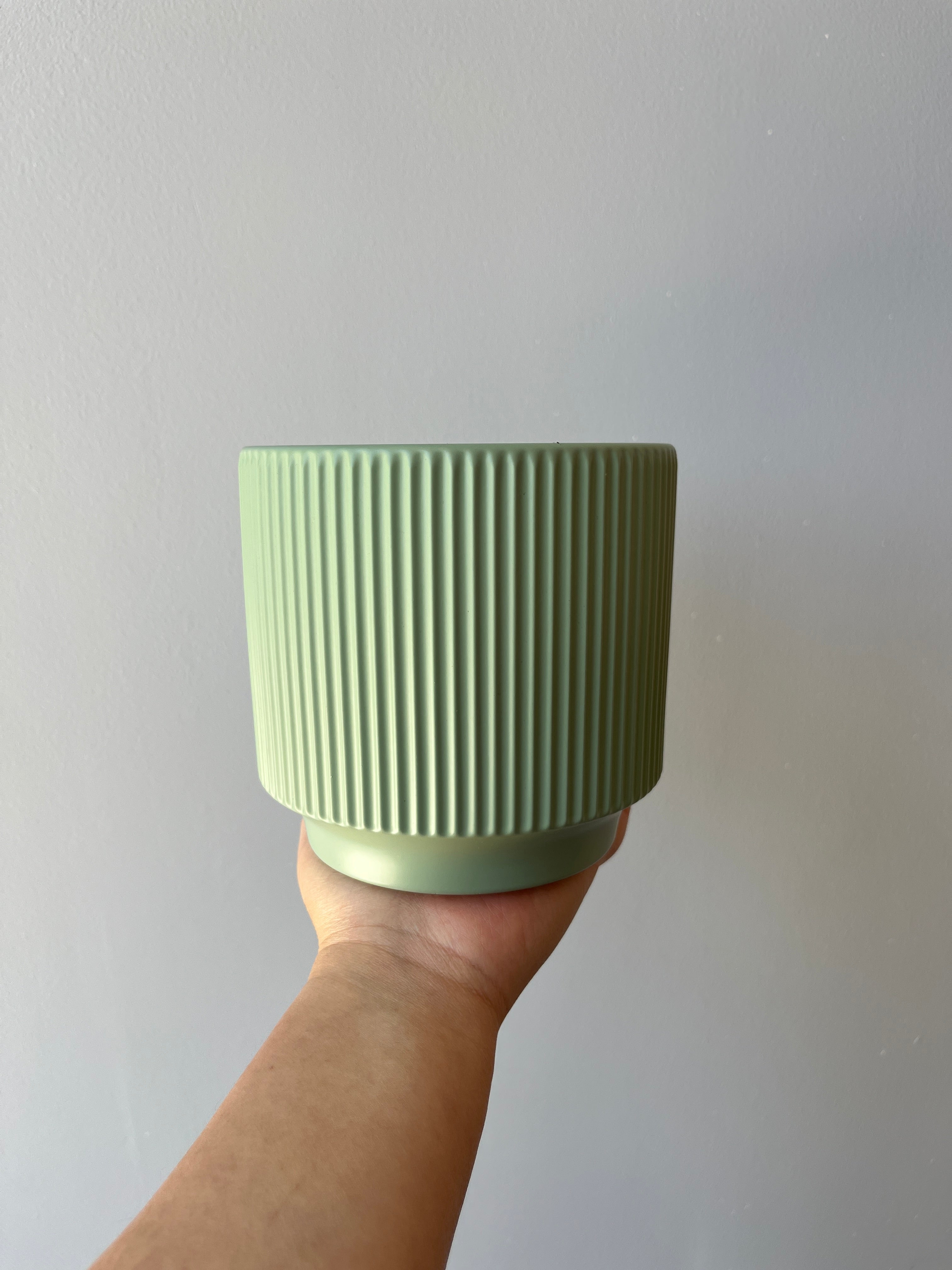 MACETERO DE CERAMICA LINEAS