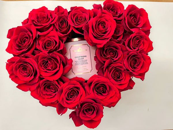 Caja de rosas corazon con vela bath and body